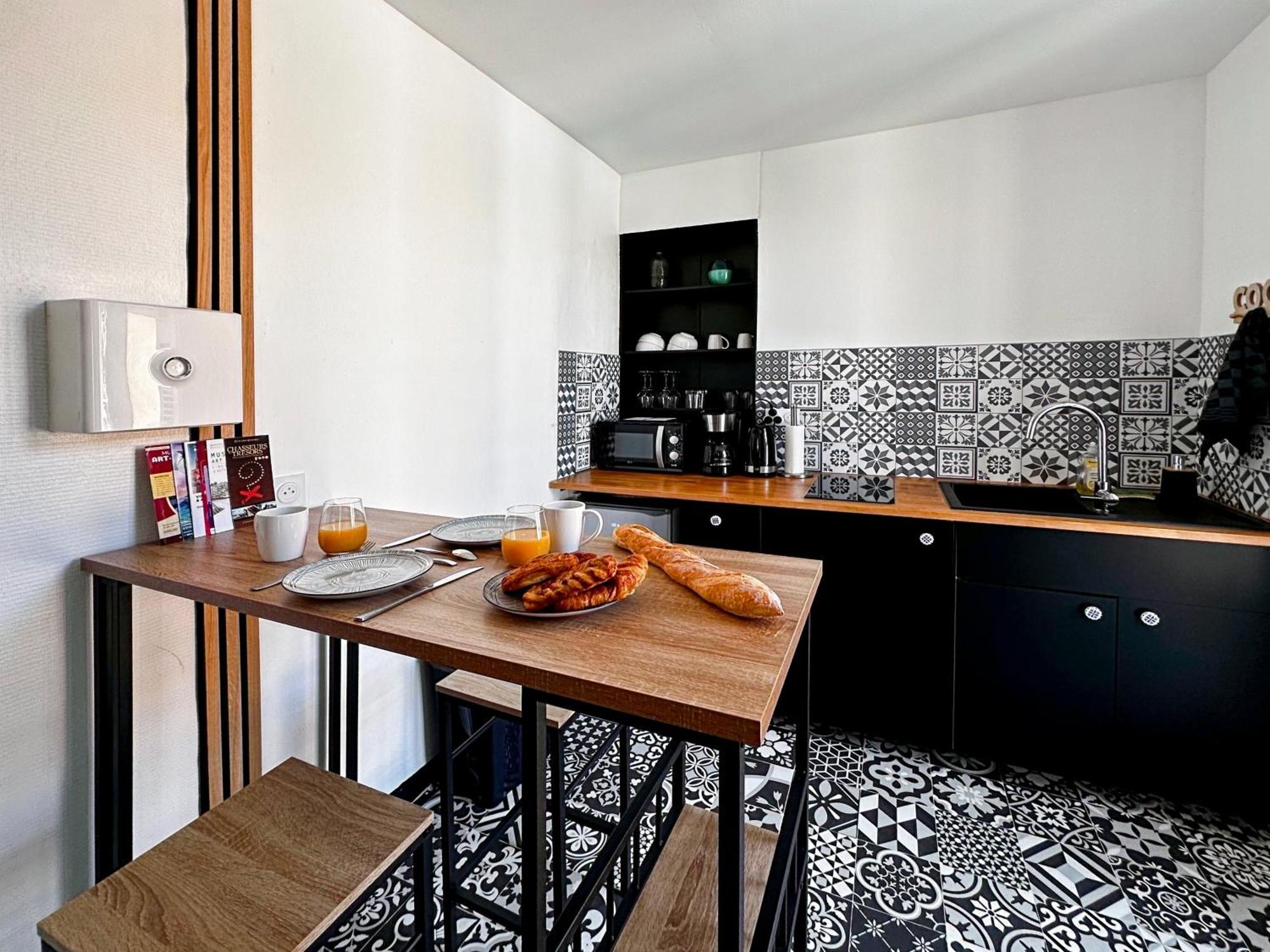 Appartement Entier Cosy Avec Balcon - Centre Монпелье Экстерьер фото